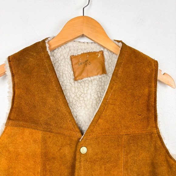 Vintage Men’s Suede Leather Sherpa Lined Vest Sz M - Picture 3 of 10